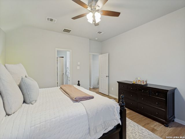 8812 GUSTINE DR, Helotes, TX 78023