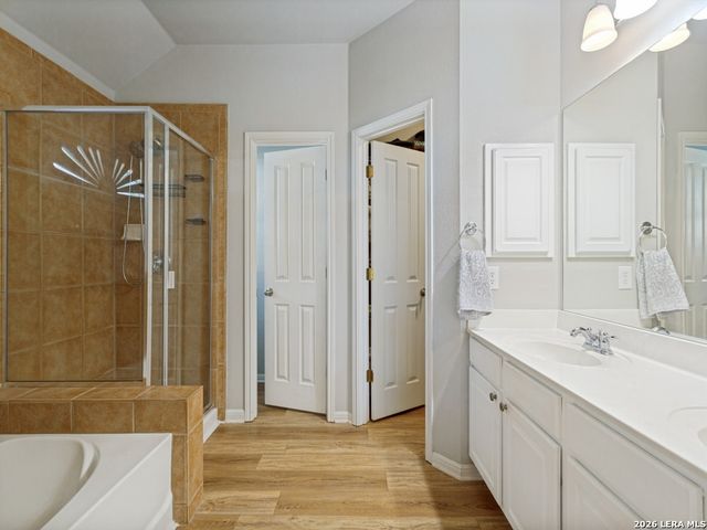 8812 GUSTINE DR, Helotes, TX 78023