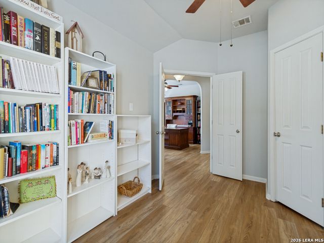 8812 GUSTINE DR, Helotes, TX 78023