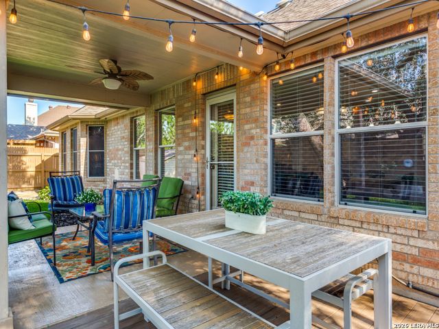8812 GUSTINE DR, Helotes, TX 78023