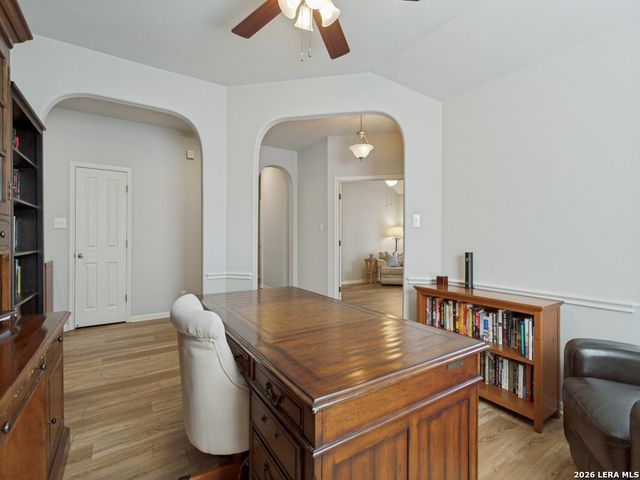 8812 GUSTINE DR, Helotes, TX 78023