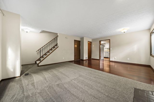 5347 Tartan Lane, Columbus, OH 43235