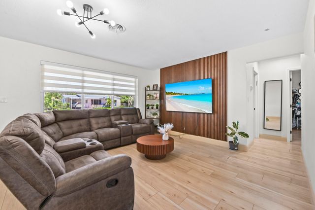 1100 N 57TH Terrace, Hollywood, FL 33021