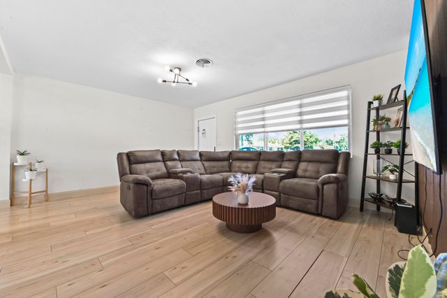1100 N 57TH Terrace, Hollywood, FL 33021