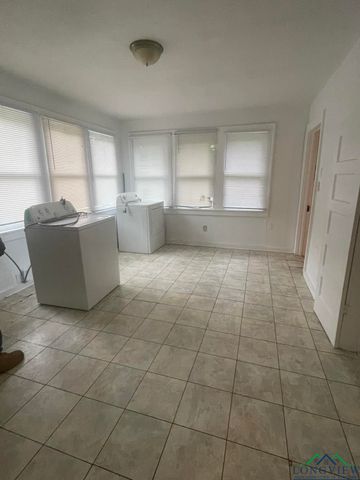 804 High St, Marshall, TX 75670