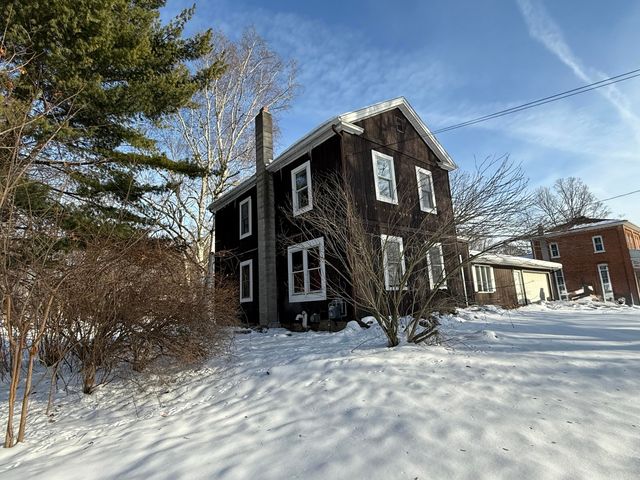 236 W Main Street, Vermontville Vlg, MI 49096