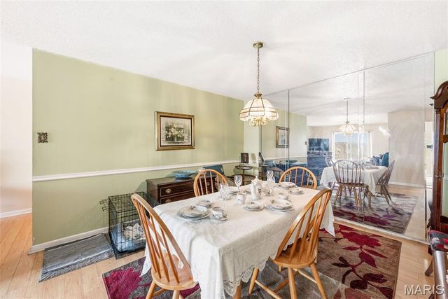 10308 Forest Brook Lane H, St Louis, MO 63146