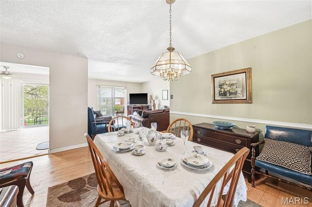 10308 Forest Brook Lane H, St Louis, MO 63146