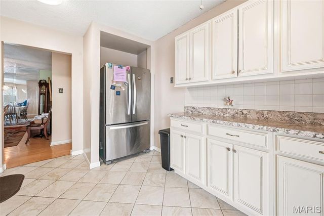 10308 Forest Brook Lane H, St Louis, MO 63146