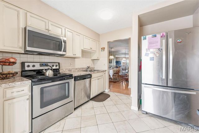 10308 Forest Brook Lane H, St Louis, MO 63146
