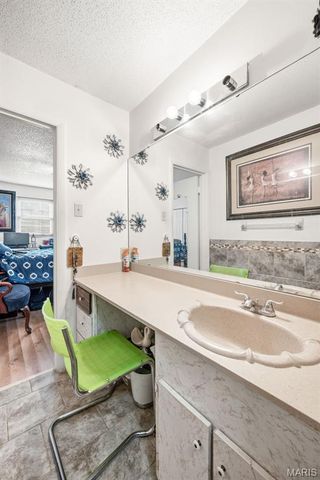 10308 Forest Brook Lane H, St Louis, MO 63146