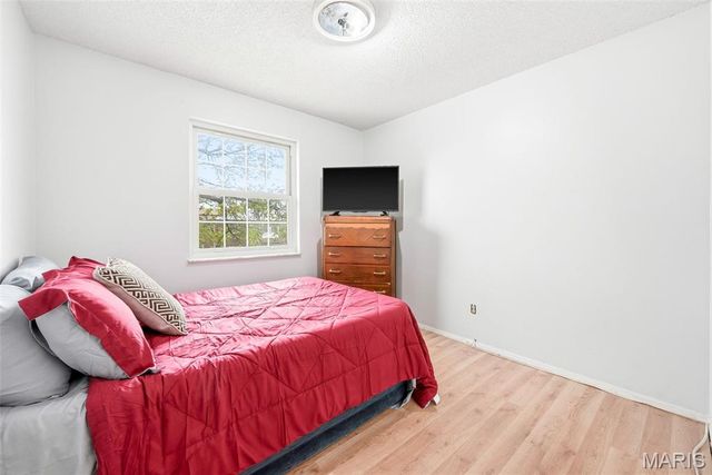 10308 Forest Brook Lane H, St Louis, MO 63146