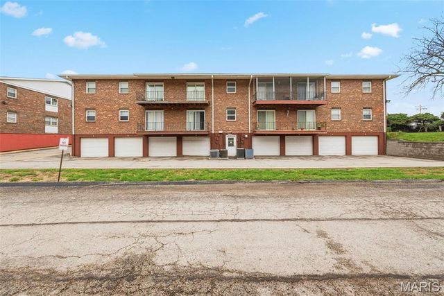 10308 Forest Brook Lane H, St Louis, MO 63146