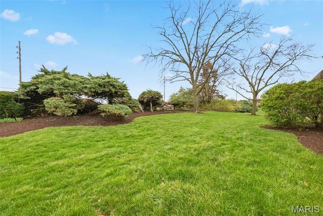 10308 Forest Brook Lane H, St Louis, MO 63146