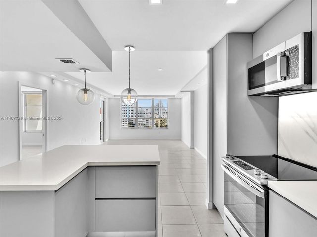 4101 Pine Tree Dr 621,620, Miami Beach, FL 33140