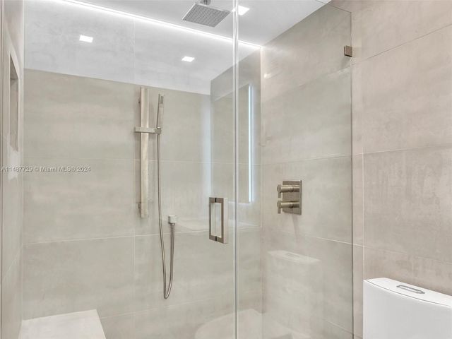 4101 Pine Tree Dr 621,620, Miami Beach, FL 33140