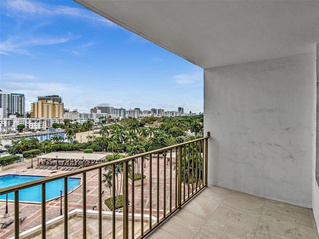 4101 Pine Tree Dr 621,620, Miami Beach, FL 33140