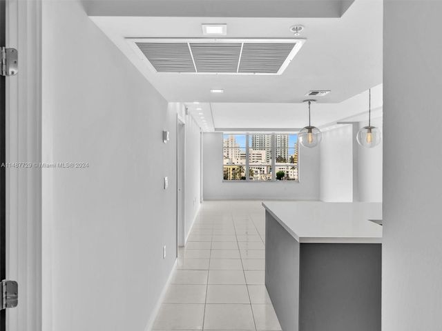 4101 Pine Tree Dr 621,620, Miami Beach, FL 33140