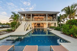 242 OAK AVENUE, Anna Maria, FL 34216