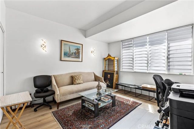 818 N Doheny 308, West Hollywood, CA 90069