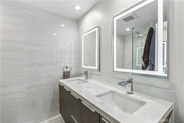 818 N Doheny 308, West Hollywood, CA 90069