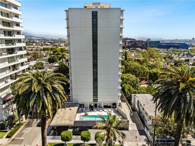 818 N Doheny 308, West Hollywood, CA 90069