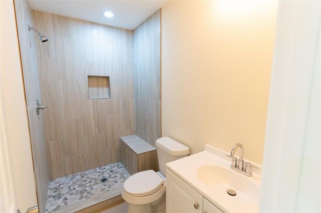 4425 7th Street, Bacliff, TX 77518