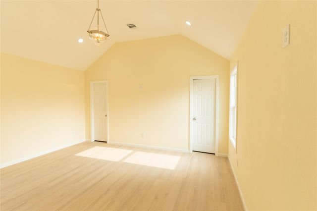 4425 7th Street, Bacliff, TX 77518