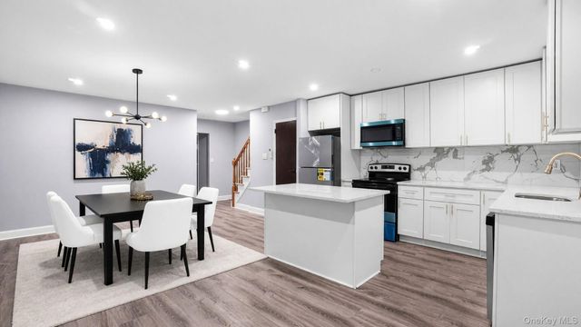 806 E 227th Street, Bronx, NY 10466