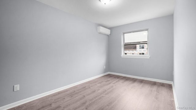 806 E 227th Street, Bronx, NY 10466