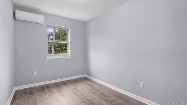 806 E 227th Street, Bronx, NY 10466