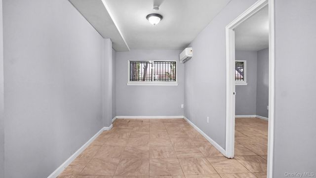 806 E 227th Street, Bronx, NY 10466