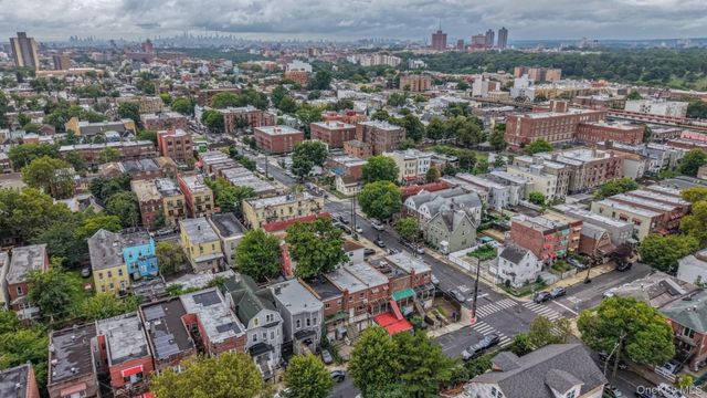 806 E 227th Street, Bronx, NY 10466