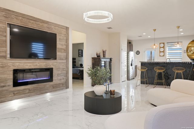 2838 High Castle Lane, San Antonio, TX 78245