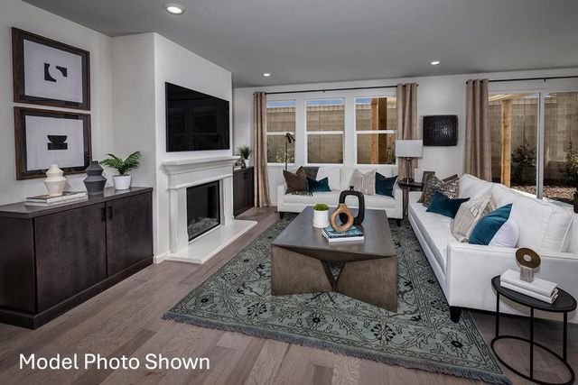 1941 Peony Street, Hollister, CA 95023