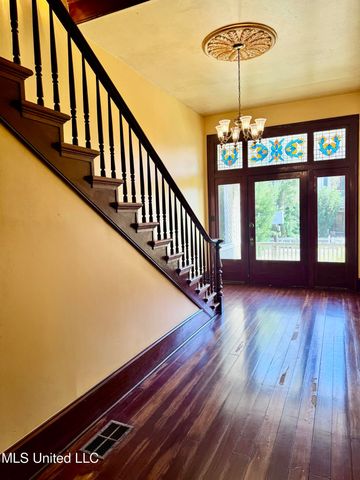 114 Dr M L King, Natchez, MS 39120