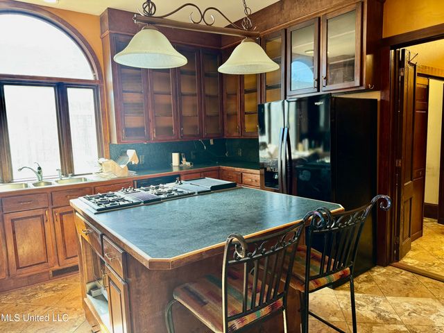 114 Dr M L King, Natchez, MS 39120