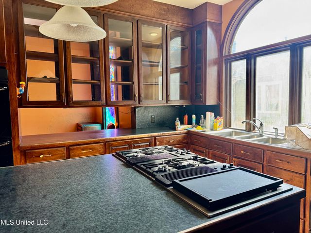 114 Dr M L King, Natchez, MS 39120