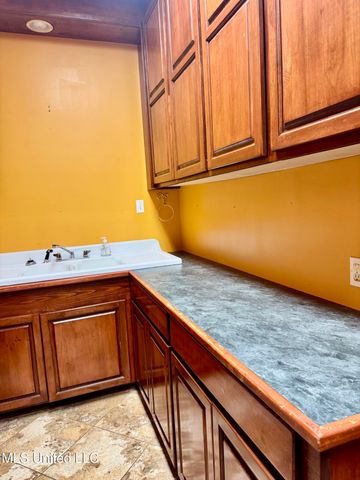 114 Dr M L King, Natchez, MS 39120