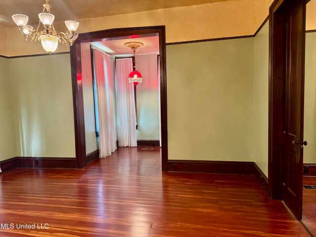 114 Dr M L King, Natchez, MS 39120