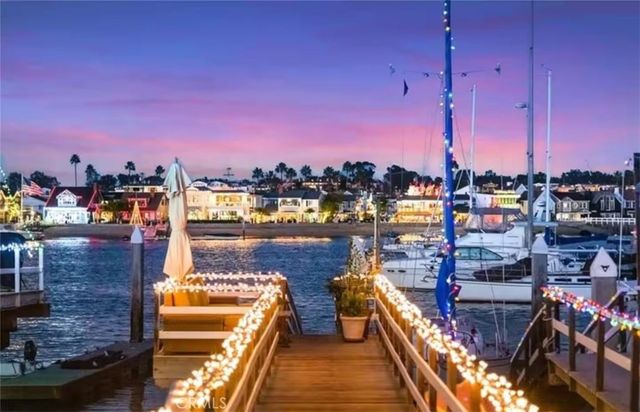 900 E Balboa Boulevard, Newport Beach, CA 92661