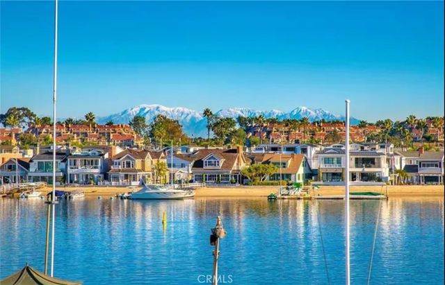 900 E Balboa Boulevard, Newport Beach, CA 92661