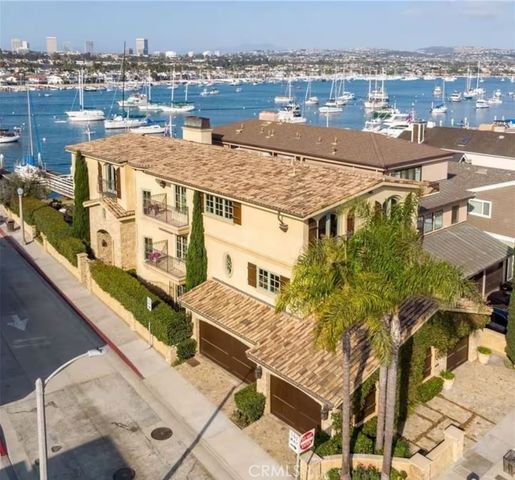 900 E Balboa Boulevard, Newport Beach, CA 92661
