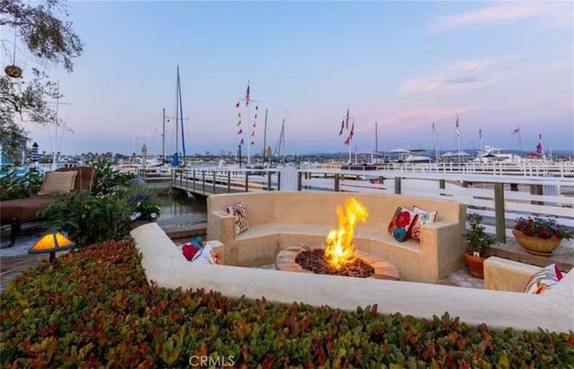 900 E Balboa Boulevard, Newport Beach, CA 92661