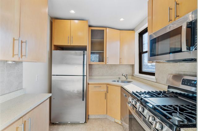 36-35 171st Street 30, Flushing, NY 11358