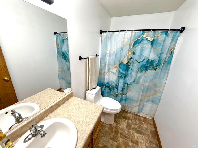 305 W Wind Trail, Avilla, IN 46710