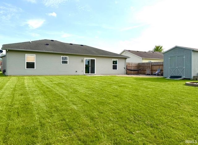 305 W Wind Trail, Avilla, IN 46710