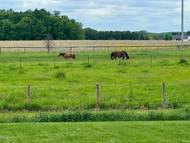 305 W Wind Trail, Avilla, IN 46710