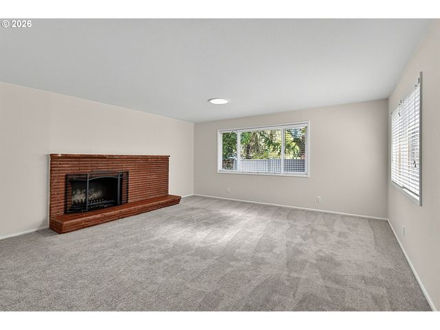 4777 LARKWOOD St, Eugene, OR 97405