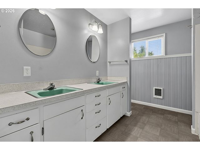 4777 LARKWOOD St, Eugene, OR 97405